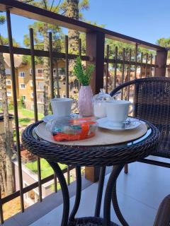 Excelente apartamento em Gramado/RS no Condomínio Casa de Pedra - Gramado - 1
