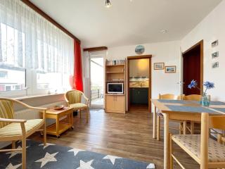 Ferienwohnung im ruhigen Westerland mit Balkon - 0