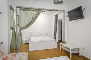 Floral Studio Retreat in Sofia City Center by Flat Mаnager - Sofia - 8