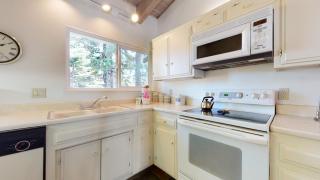 Mammoth Estates Condo - Near Village at Mammoth & Pet Friendly - Mammoth Lakes - 8