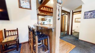 Mammoth Estates Condo - Free Parking & Pet Friendly - Mammoth Lakes - 4