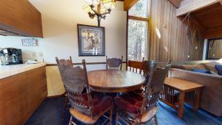 Mammoth Estates Condo - Free Parking & Pet Friendly - Mammoth Lakes - 2