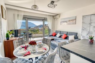 Apartment With a View - Budua - 2