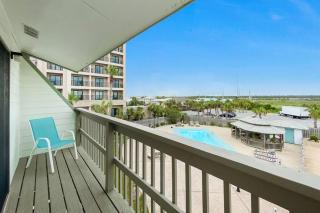 Beach Walk 18 - Newly updated, Just across the street from the Beach! - Gulf Shores - 5