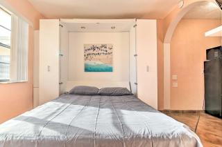 Walk to Beach Pet-Friendly Hollywood Oasis! - 1