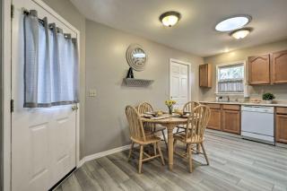 Centrally Located South Hill Apartment with Smart TV - 2