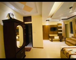 Hotel Regal Palace - 2