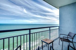 Fabulous Ocean Front Penthouse Condo, OO Resort, 21st Fl - 8