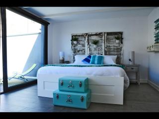 La Dependance by Cocoonr - 3