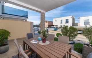 Holiday House Businia with Whirlpool - Bužinija - 1
