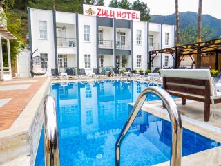 Zulu Hotel - 0