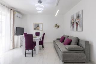 Royal Rose Gold Apartment - 8