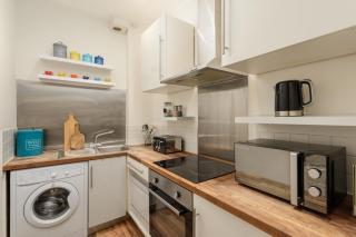 The London Road Apartment - 2BR/1BA - 7