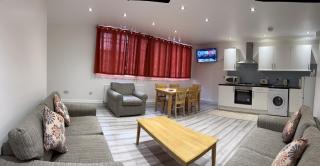 Spacious Entire Two Bedrooms Flat, H 3 - Great Yarmouth - 0