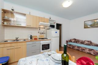 Apartments Mijatovic - Lopar - 6