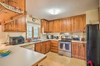 Spacious Kill Devil Hills Getaway with 3 Decks! - Kill Devil Hills - 2