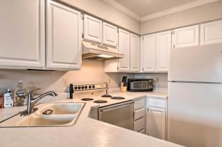 Chic Eden Condo with Pool Access Less Than 5 Mi to Ski! - Eden - 3