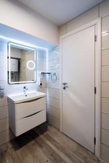 SplitLux Modern Apartment Split - 8