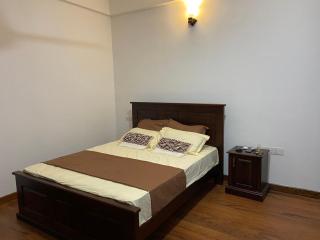 Blue Ocean Apartment - Alfred House Gardens - Colombo - 4