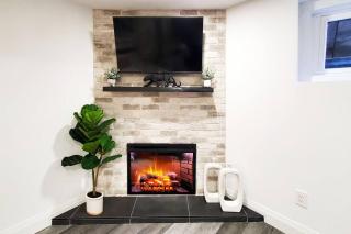 Renovated Guest Suite Near The Lake & High Park in Toronto! - Toronto - 5