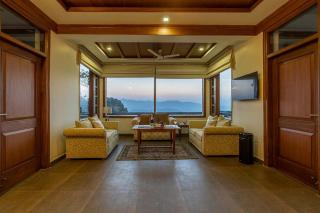 StayVista at Floradale W Jacuzzi & Wood-Fire Pizza - Kasauli - 2