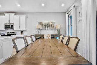 Southfield Getaway - 1