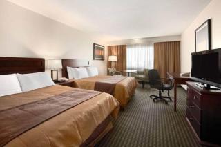 Travelodge Hotel by Wyndham Weyburn - Weyburn - 6