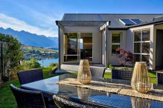 Unbeatable Panoramic Lake & Mountain & Garden Views - Queenstown - 6