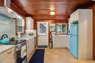 Diamond Sunset Hideaway - Madrona Beach - 3