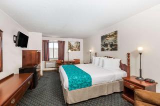 Howard Johnson by Wyndham Wichita Airport - Wichita - 2