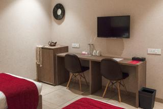 ROSASTAYS Gurugram Golf Course - 9