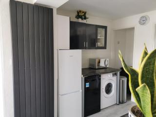 Benjamin Gardens Holiday Home - 5