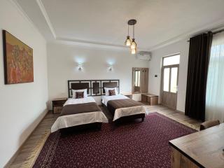 The Loft Guest House - 6