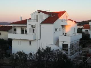 Apartmani Daniela - Murter - 0