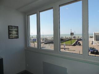 ESPLANADE FRONT DE MER 113 1er Etage Lit fait WIFI Taxe de séjour incluse - Le Tréport - 9