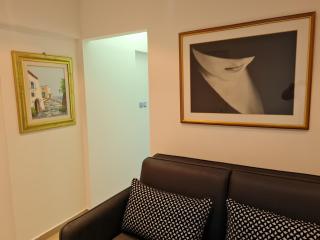 Royal park-Garden Apartment - 8