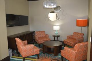 Best Western Premier Ashton Suites - Willowbrook - 4