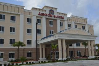 Best Western Premier Ashton Suites - Willowbrook - Houston - 3