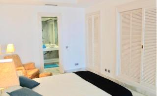 Frontline sea in the center of Puerto Banus.2bedrooms -Garden - 4