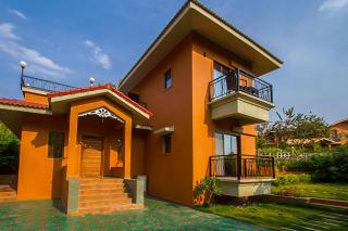StayVista's B-24 Spring - Villa Amidst Greenery with Private Pool & Terrace - Vāda - 1