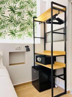 Nanit Rooms Ibiza Hostal - Santa Eularia des Riu - 9