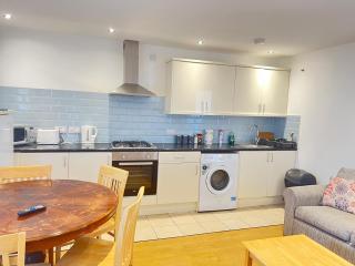 Spacious Two Double Bedrooms Flat, H 5 - 3