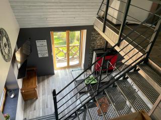 Duplex avec poêle à granulés et garage à motos - 5