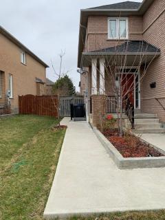 Clean, Beautiful & Modern 2 bedroom apartment - 3