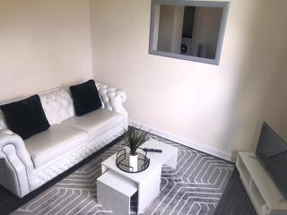 Vogue Apartments - 6