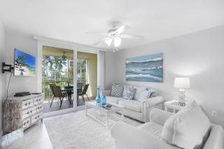 Oceangoing condo with pool and steps to beach and food - 1