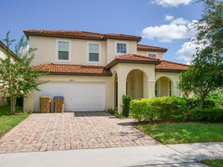 5Br 5 Bath Pvt Home Pool BBQ 11min Disney 2744ft - Kissimmee - 0