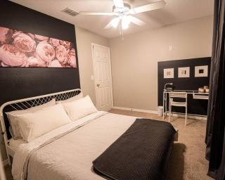 Renovated 3 Br home near all main attractions - Kissimmee - 5