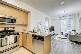 Prime Location - Stunning 2-bdrm Condo - Toronto - 5