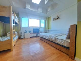 Nice View Guesthouse - Seogwipo - 9
